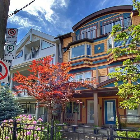 Stunning Rooms In Townhouse Across The Beach Toronto Esterno foto