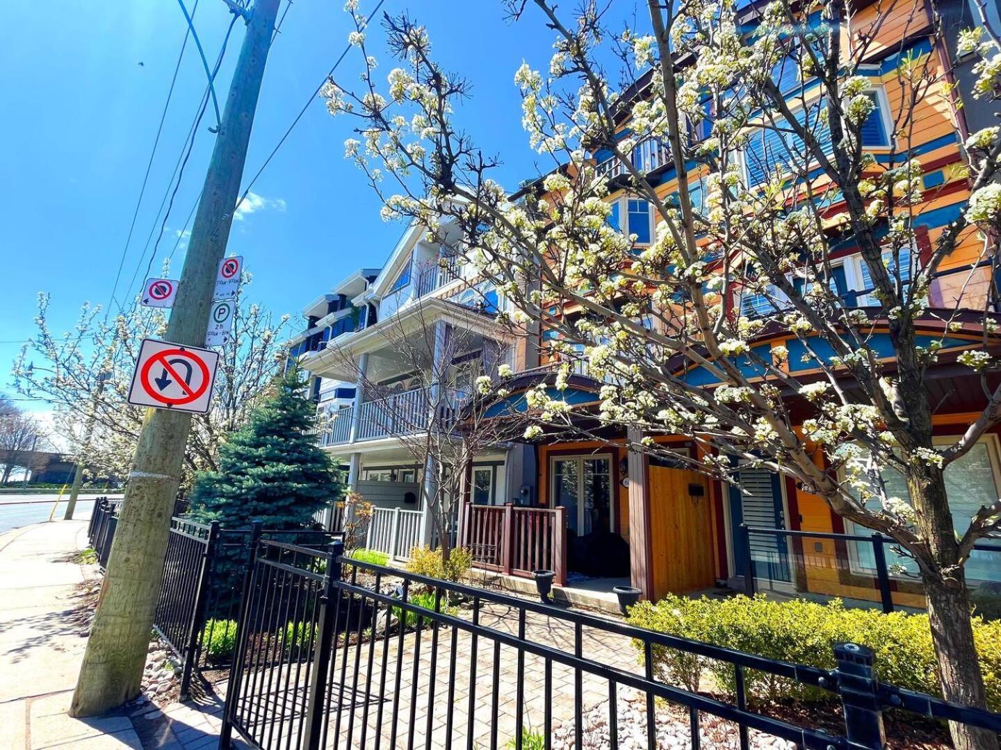 Stunning Rooms In Townhouse Across The Beach Toronto Esterno foto